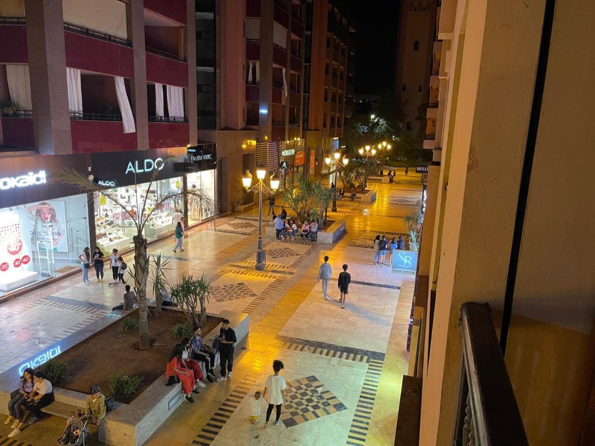 Appartement Haut Standing Gueliz Plaza Avec Vue Marrakesh Exterior photo